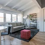 Apartman Chiaroscuro By Al *