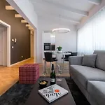 Apartman Chiaroscuro By Al *