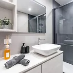 Apartman Chiaroscuro By Al