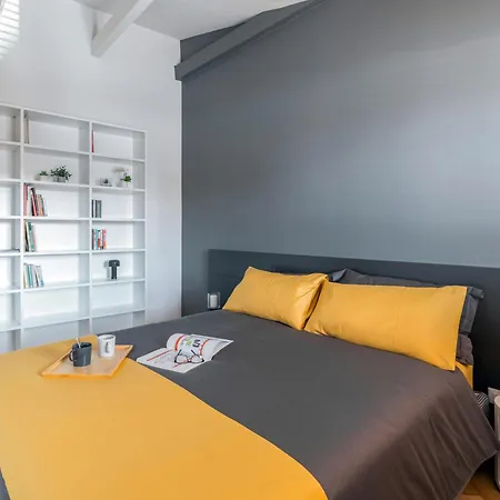 Chiaroscuro By Al Apartment *