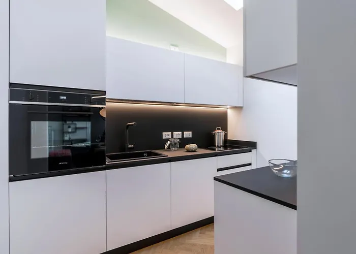 公寓 Chiaroscuro By Al *