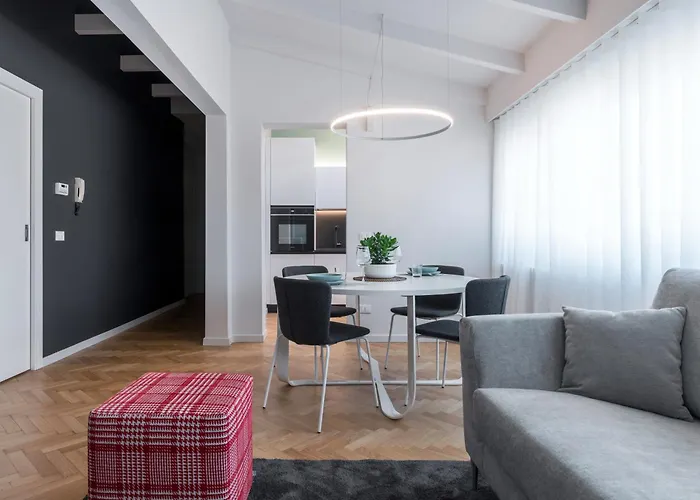 Chiaroscuro By Al 布雷西亚